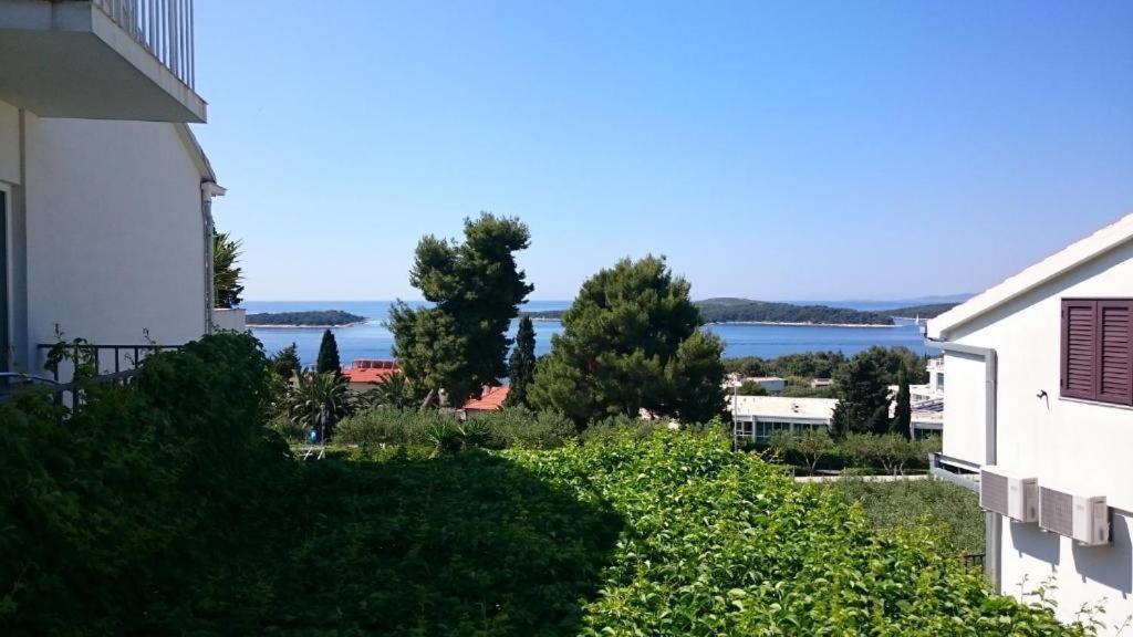 Apartments Mare 2 Хвар Экстерьер фото