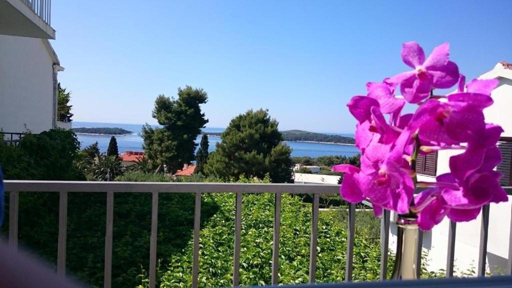 Apartments Mare 2 Хвар Экстерьер фото