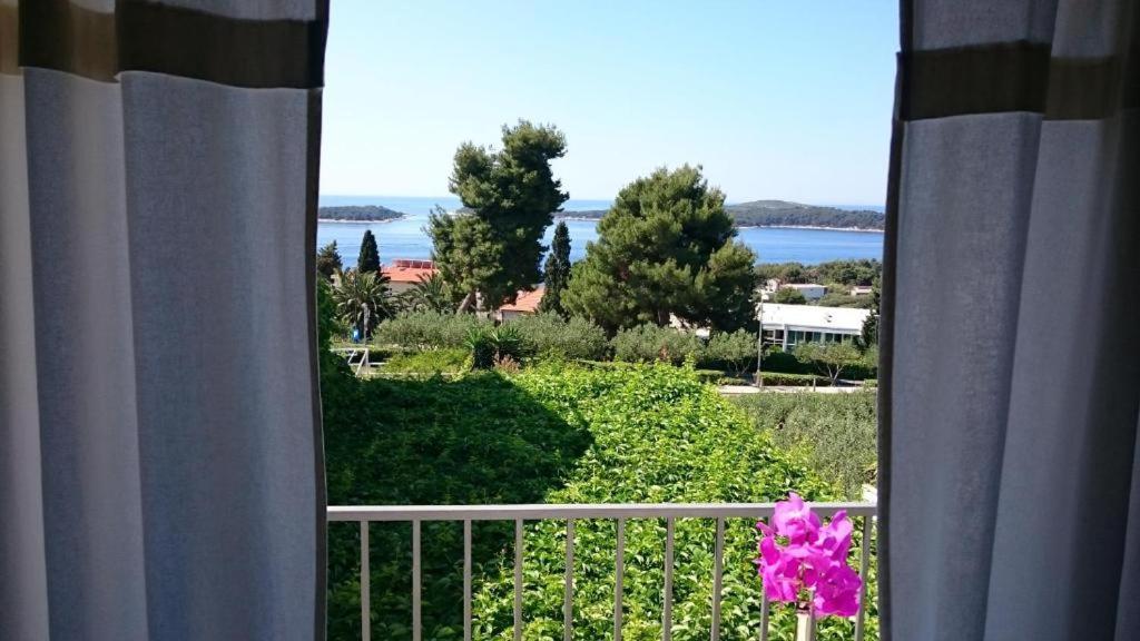Apartments Mare 2 Хвар Экстерьер фото