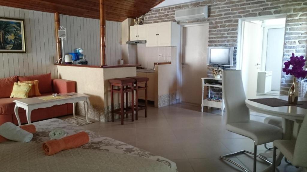Apartments Mare 2 Хвар Экстерьер фото