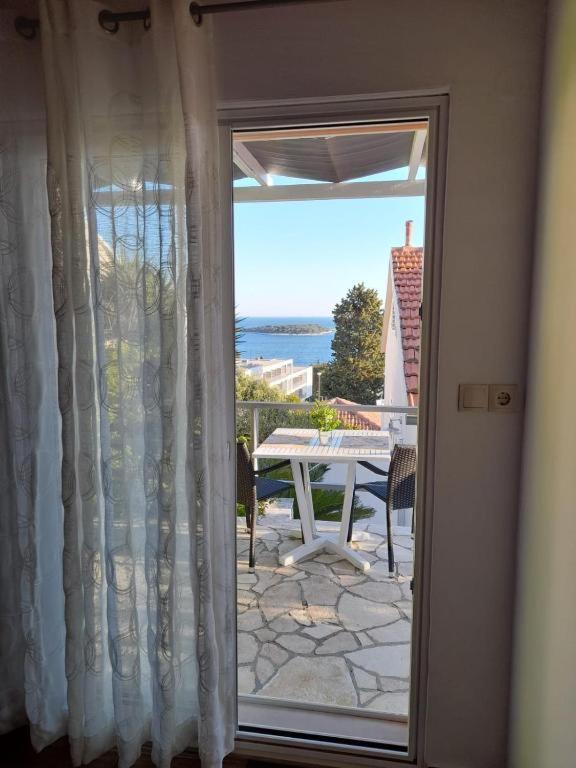 Apartments Mare 2 Хвар Экстерьер фото