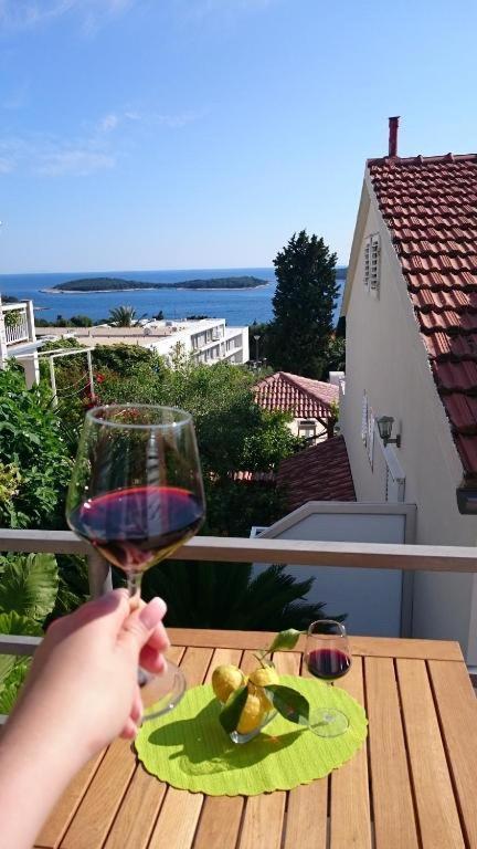Apartments Mare 2 Хвар Экстерьер фото