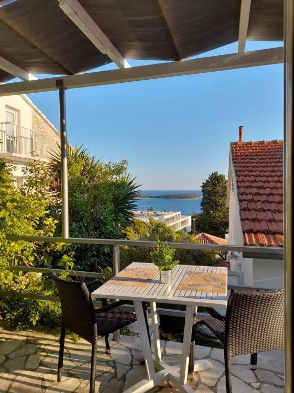 Apartments Mare 2 Хвар Экстерьер фото