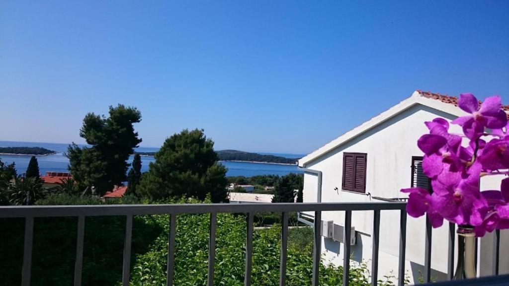 Apartments Mare 2 Хвар Экстерьер фото
